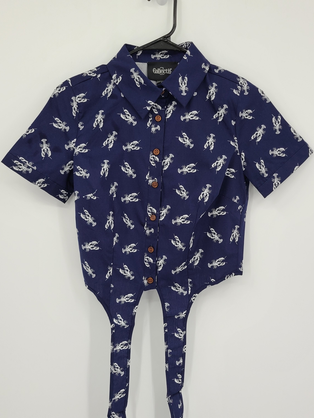 Collectif Blue Cropped Tie Front Blouse With White Lobster Print Size XS - Picture 11 of 12